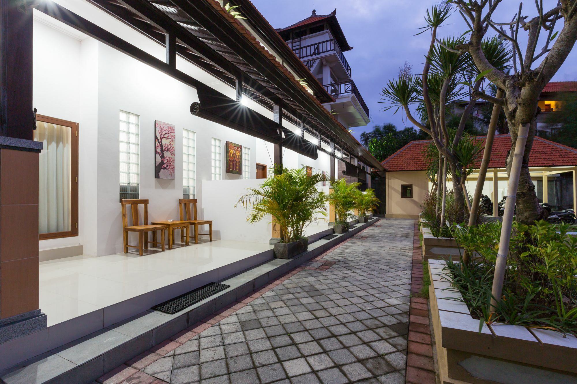 Kubal Bed And Living Hotel Seminyak  Ngoại thất bức ảnh